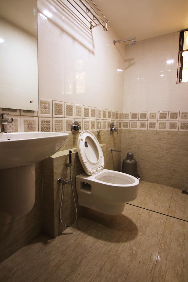 Hotel Vraj Inn Dwārka エクステリア 写真